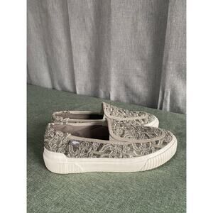 Rocket Dog Mellow Cotton Embroidered Slip-On Sneakers - Size 7.5